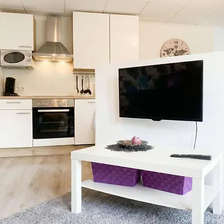 Apartment Waldsee - Sauna Whirlpool & Balkon *