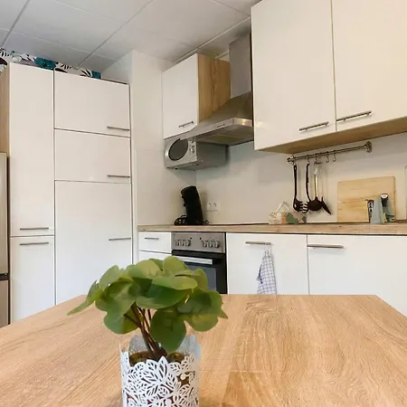 Apartment Waldsee - Sauna Whirlpool & Balkon *